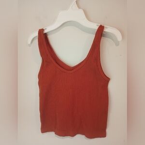 Elegant Rust V-Neck Ribbed Tank Top